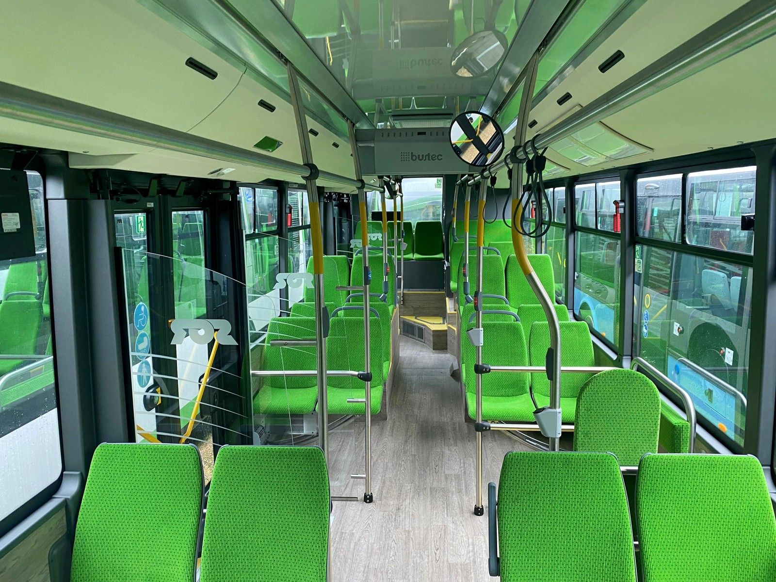 Nové autobusy SOR NS12 pro třineckou MHD. Pramen: Arriva