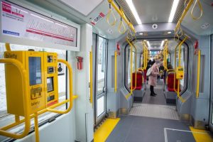 Nová tramvaj od Hyundai Rotem pro Varšavu. R. Motyl / Warszawa.pl