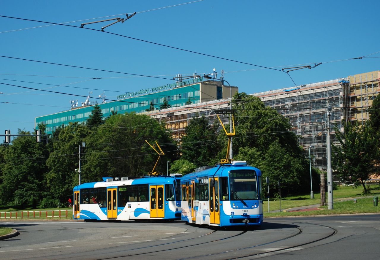Tramvaje Vario LF v Ostravě. Foto: Libor Hinčica