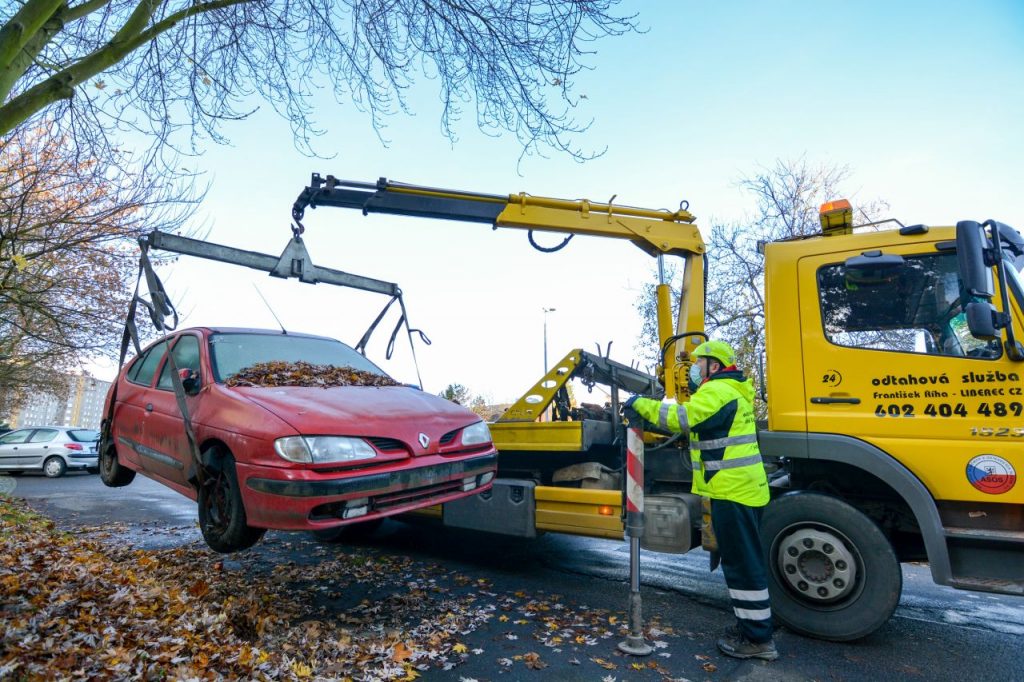 Odtah autovraku, ilustrační foto. Foto: Magistrát města Liberce