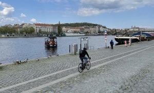 Náplavka, Rašínovo nábřeží s přívozem. Autor: Zdopravy.cz/Jan Šindelář