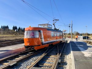 První tramvaj na zastávce Holyně. Foto: DPP / Daniel Šabík