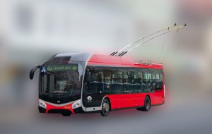 Vizualizace trolejbusu SOR TNS 12 pro Bratislavu. (zdroj: SOR/Cegelec; foto a úprava: Jiří Mejstřík)