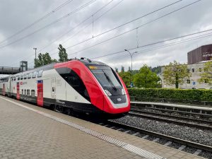 Jednotka FV-Dosto jako vlak IR do Lucernu. Foto: Jan Sůra / Zdopravy.cz