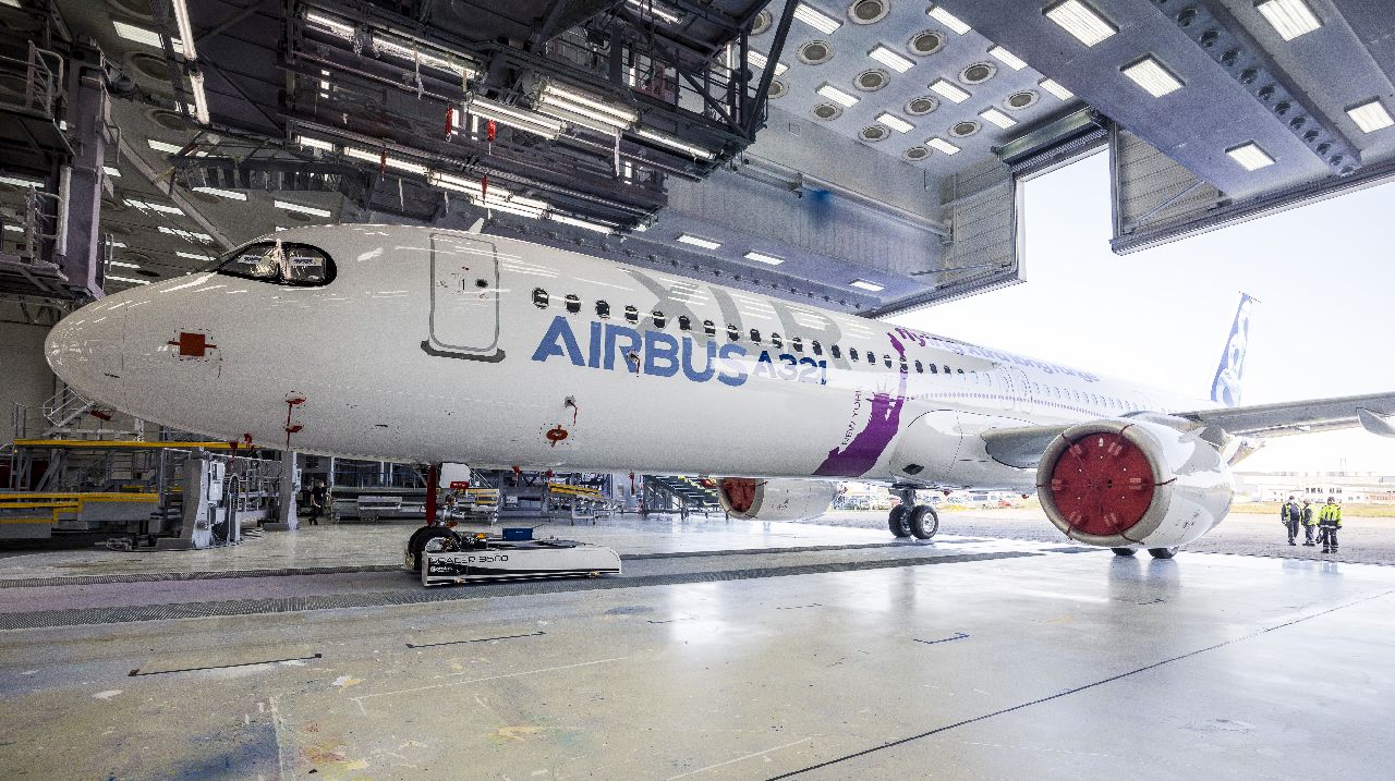 Finální lak prvního A321XLR. Foto: Airbus