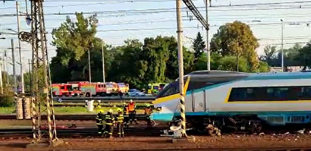 Pendolino po srážce v Bohumíně. Foto: Zdroj Zdopravy.cz