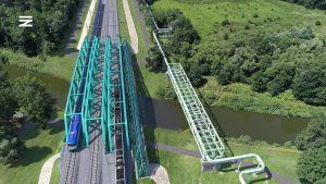 Řeku Odru překoná nová trojkolejná trať po třech nových ocelových konstrukcích. Pramen: Správa železnic