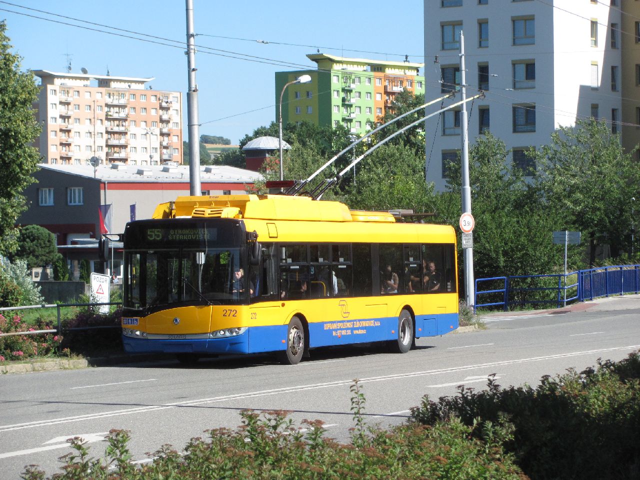 Parciální trolejbus na nové trati v Otrokovicích. Foto: DSZO