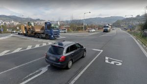 Jedno z nebezpečných míst na silnici I/57 ve Vsetíně. Foto: Google Street View