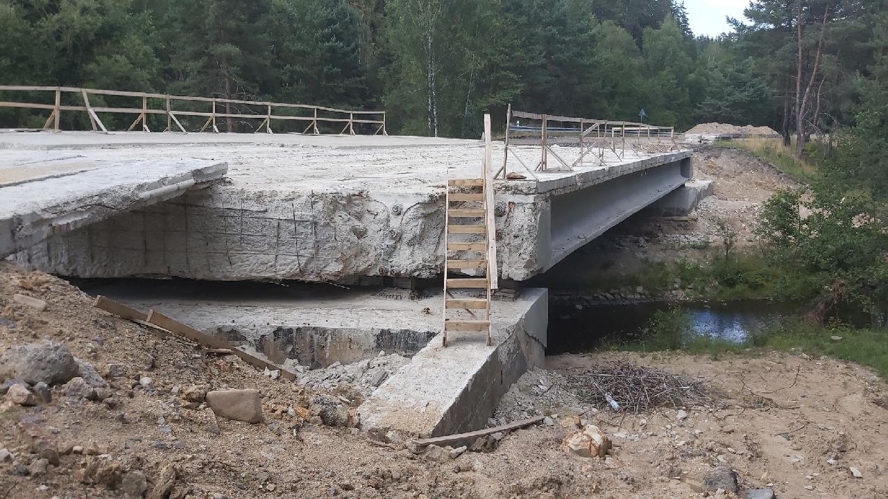Most u obce Kfely, který společnost Raeder & Falge nedodělala. Foto: ŘSD