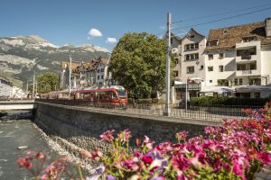 Vlak do Arosy v Churu. Foto: Andre Meier / Switzerland Tourism