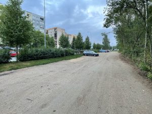 Nová parkovací plocha na libereckém sídlišti Dobiášova (Rochlice). Foto: Jan Sůra / Zdopravy.cz
