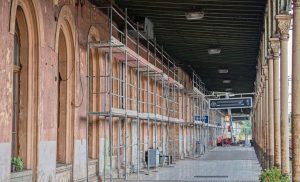 Začátek rekonstrukce nádražní budovy Teplice (srpen 2022). Pramen: Správa železnic