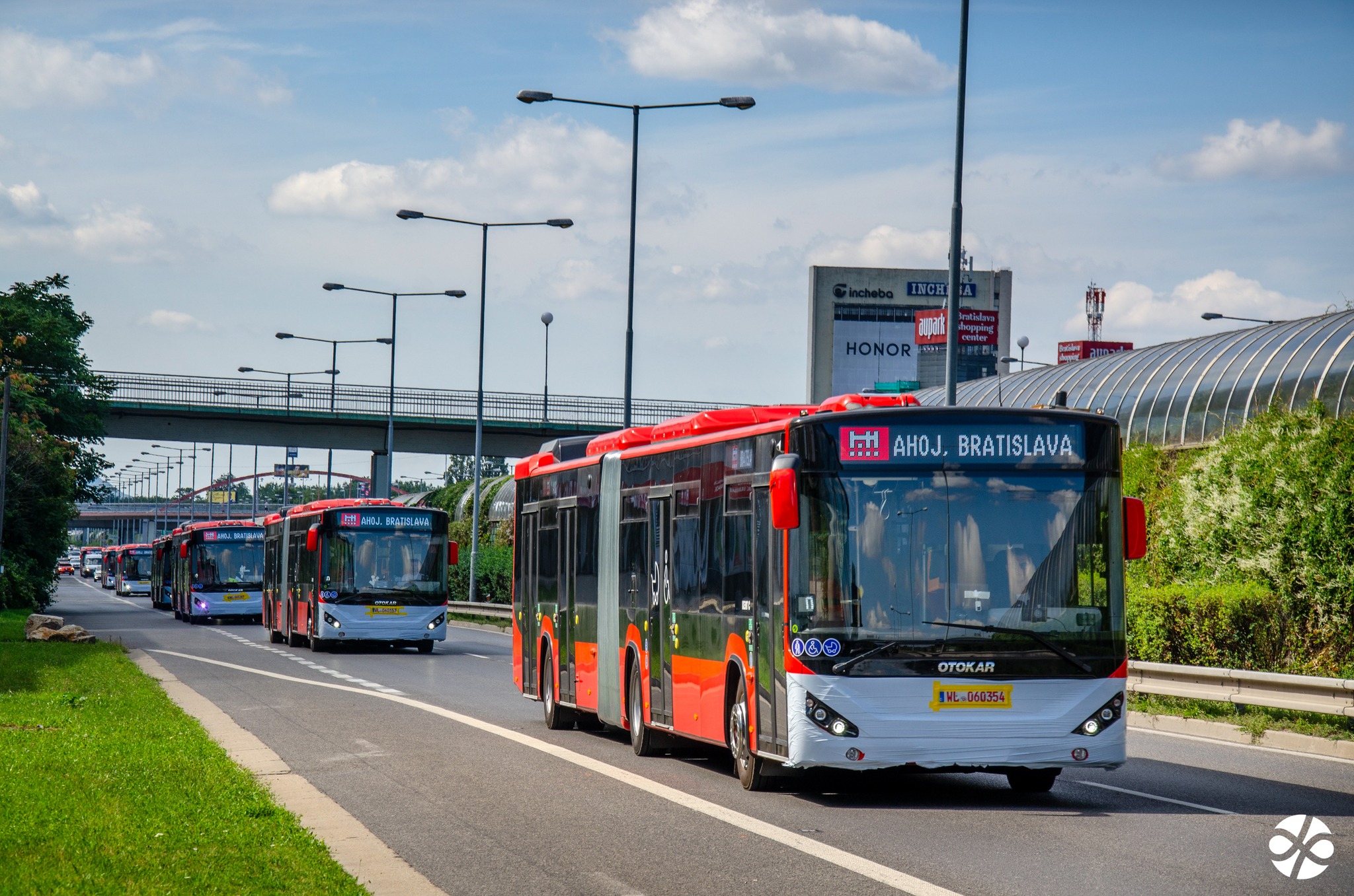 Další várka nových autobusů Otokar Kent C 18,75 pro Bratislavu. Foto: DPB