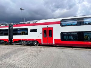 Alstom Coradia Stream pro lucemburské dráhy je částečně dvoupodlažní jednotkou. Foto: Jan Sůra / Zdopravy.cz