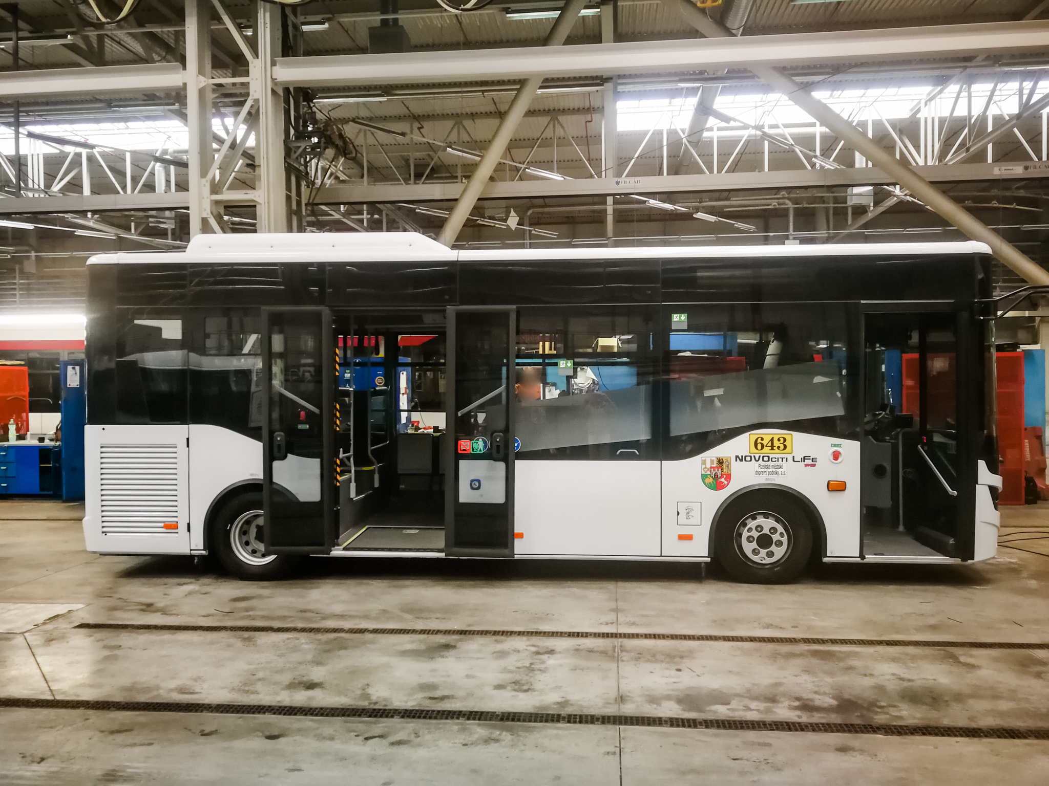 Autobus Isuzu Novociti Life v Plzni. Foto: PMDP