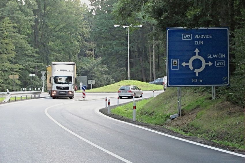 Silnice II(492 u Luhačovic. Foto: Zlínský kraj