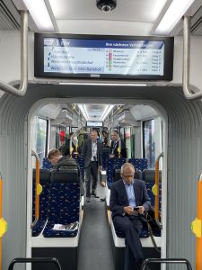 Interiér tramvaje Škoda 36T. Foto: Jan Sůra / Zdopravy.cz