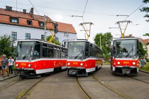 V Praze vyřazené tramvaje T6A5 poslouží na Ukrajině. Pramen: DPP