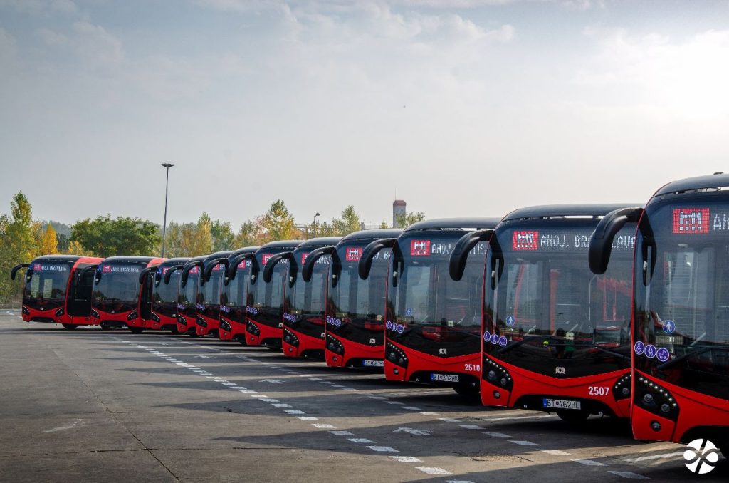 Nové autobusy SOR NS 12 pro Bratislavu. Foto: DPB