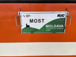 Motorový vůz 811 společnosti Railway Capital pro linku Most - Moldava v Krušných horách. Foto: Jan Sůra / Zdopravy.cz