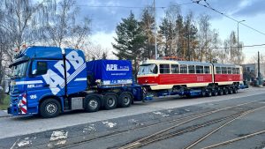 Tramvaj Tatra K2 dorazila do Prahy (9. 12. 2022). Autor: DPP/Daniel Šabík