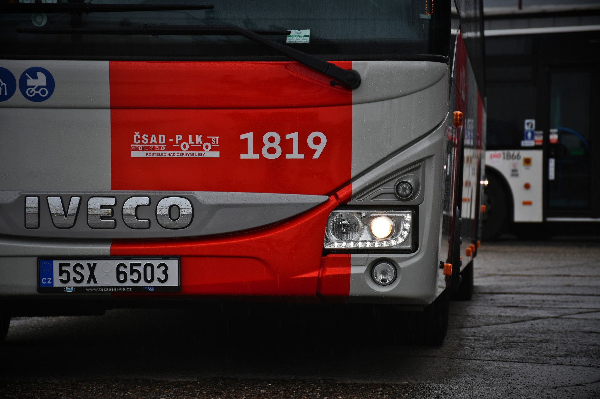 Nový autobus Iveco Crorssway v barvách PID. Foto: Pražská integrovaná doprava