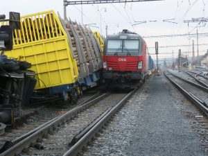 Srážka nákladních vlaků v Prosenicích. Foto: Drážní inspekce
