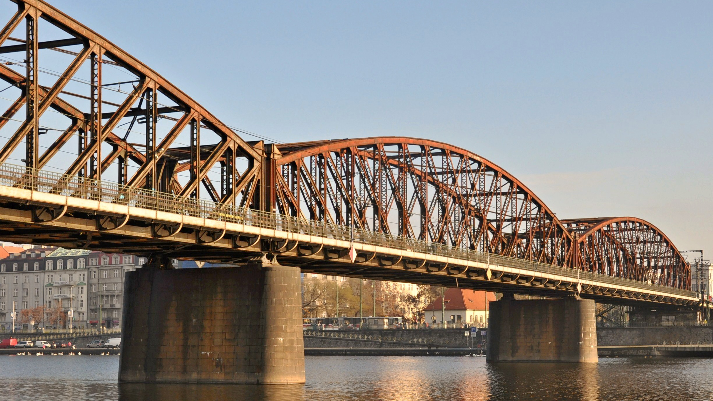 Železniční most pod Vyšehradem. Pramen: Správa železnic