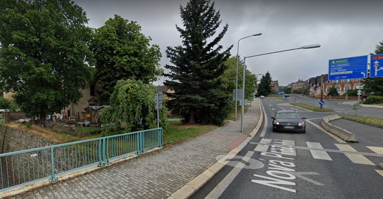 Silnice I/65 v Jablonci nad Nisou přes železniční trať. Foto: Google Street View