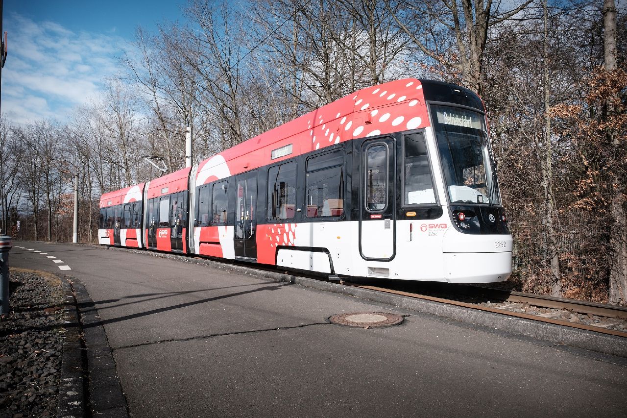 Tramvaj ForCity Smart Bonn (41T) při první jízdě v Bonnu. Foto: Martin Magunia / SWB Bonn