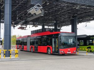 Autobus Solaris Urbino 18 electric pro Oslo. Zdroj: Facebook.com - Solaris Bus & Coach