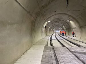 Po dokončení budou tramvaje moci projíždět tunelem rychlostí 50-60 km/h. Foto: Jan Sůra / Zdopravy.cz