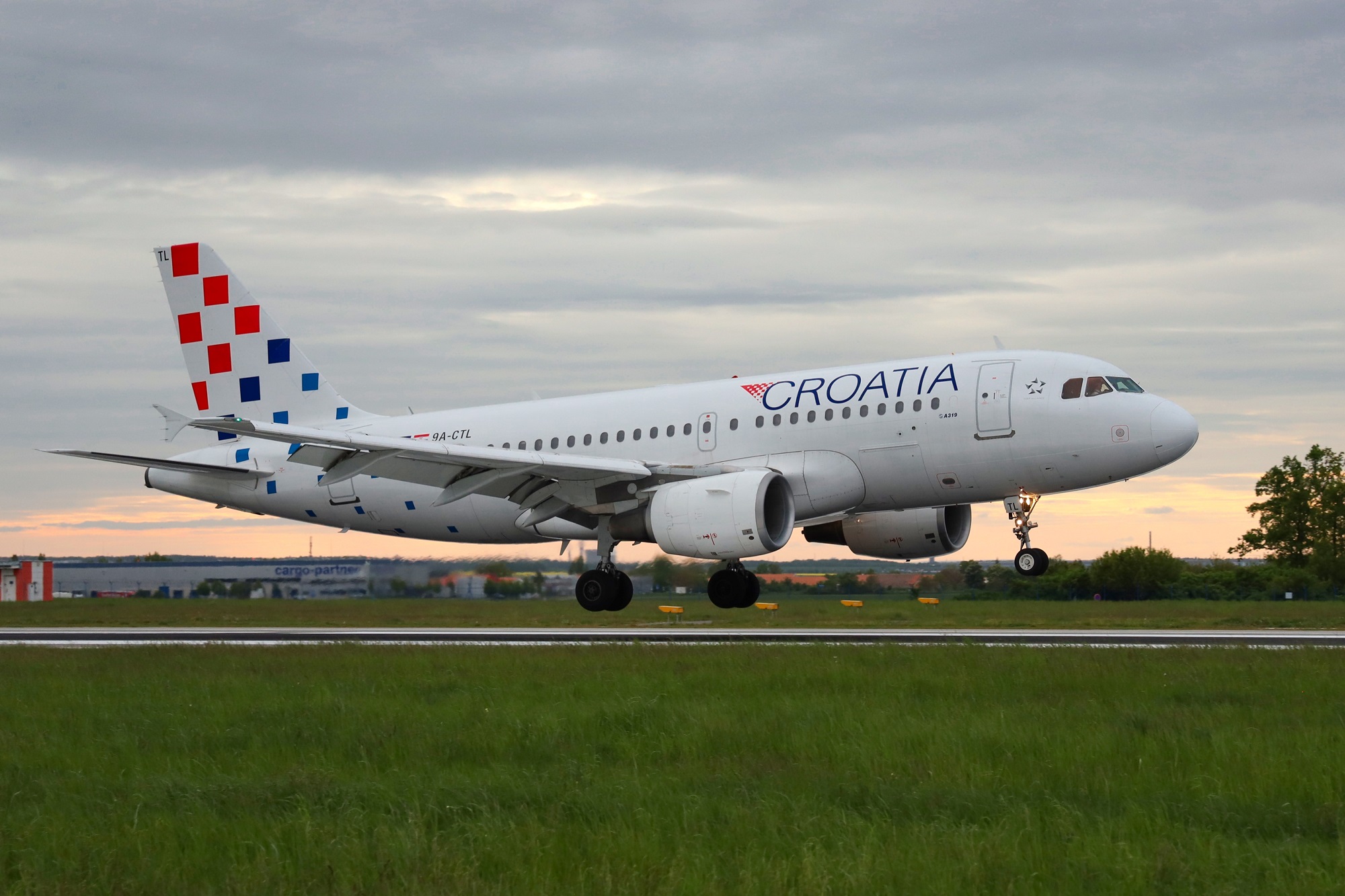 Slavnostní přivítání nové linky Croatia Airlines z Dubrovníku do Prahy na ruzyňském letišti. Zdroj: Letiště Praha