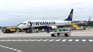 Boeing 737-800 letecké společnosti Ryanair po příletu do Pardubic.
Foto: Letiště Pardubice