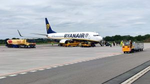 Boeing 737-800 letecké společnosti Ryanair po příletu do Pardubic.
Foto: Letiště Pardubice