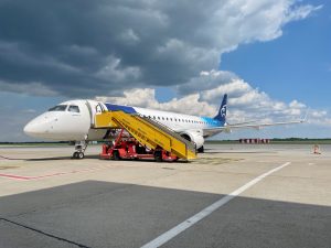 Inaugurační let Air Montenegro z Bratislavy do Podgorice. Foto: Zdopravy.cz / Vojtěch Očadlý