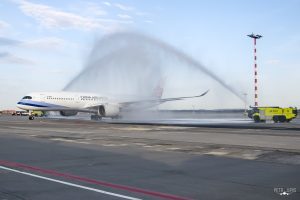 První přílet nové linky China Airlines z Tchaj-wanu do Prahy. Foto: Petr Juriš
