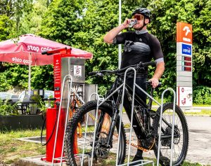 Servis pro cyklisty na pumpách Benzina. Foto: Orlen Unipetrol