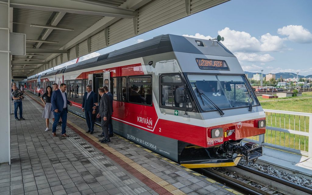 Jednotka 425.95 pro TEŽ po modernizaci. Foto: ZSSK