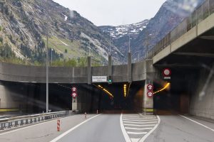 Severní portál Gotthardského tunelu u Göschenen. Foto: Raimond Spekking / Wikimedia Commons