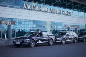 Uber převzal taxislužbu na pražském letišti. Zdroj: Uber