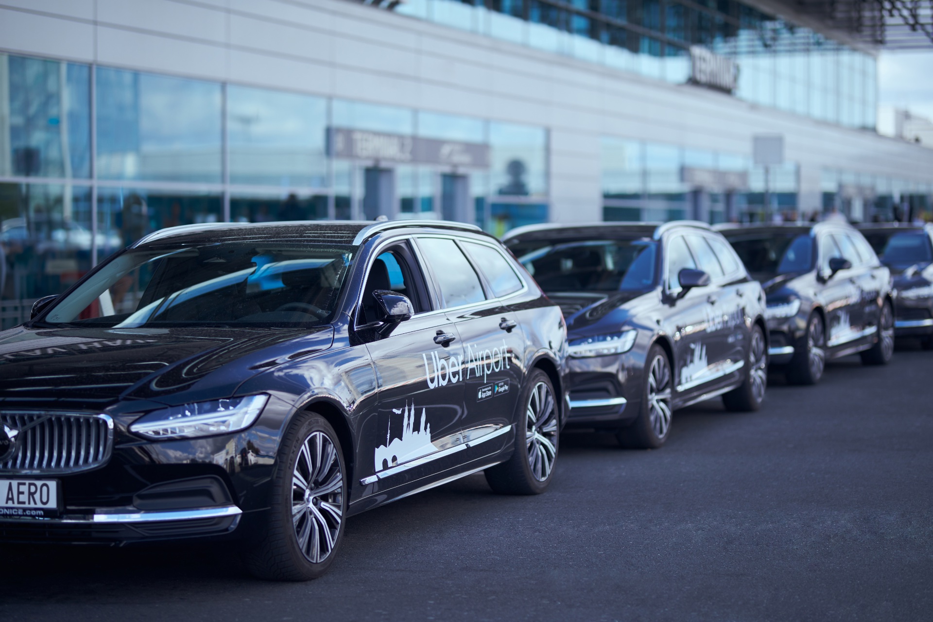 Uber převzal taxislužbu na pražském letišti. Zdroj: Uber