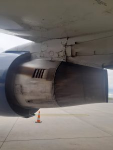 Boeing 767-300 po nouzovém přistání v Praze. Foto: Vlastimil Kučera