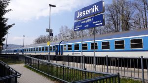 Olomoucký kraj navýší kapacitu vlaků mezi Zábřehem a Jeseníkem. Zdroj: mapy.cz