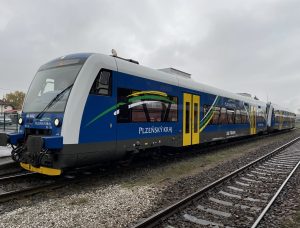 Motorový vůz Stadler RS1 společnosti GW Train určený pro pošumavské lokálky. Autor: Zdopravy.cz/Jan Šindelář