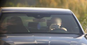 Řidič, který neodolal pokušení natočit si nehodu jiných vozidel. Foto: Policie ČR