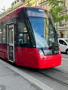 Nová tramvaj Stadler Tramlink pro Bern. Foto: Stadler Rail