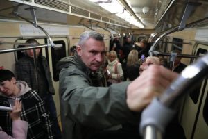 Varšava darovala Kyjevu soupravy metra.
Zdroj: Rafał Trzaskowski