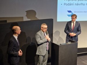 Pavel Paidar ze SŽ a ministr dopravy Martin Kupka. Foto: Zdopravy.cz